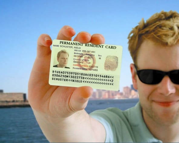 Định cư tại Mỹ bao lâu sẽ có thẻ xanh?