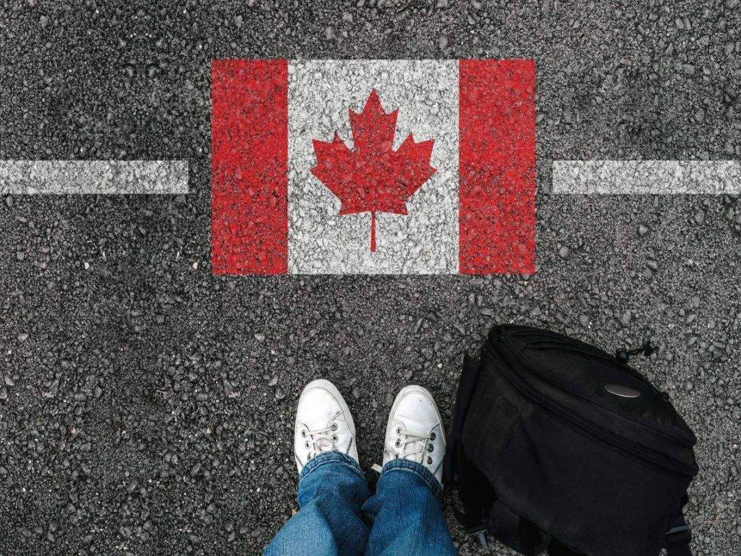 Chính sách mới của Canada về người nhập cảnh liên quan tới Covid-19