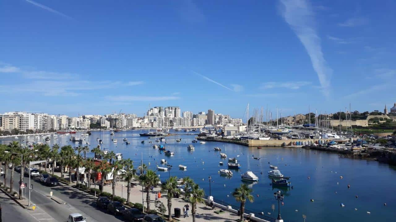 định cư malta